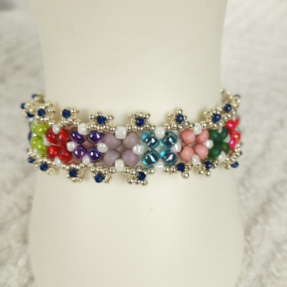 HANDMADE ~ Ruffled Edge Pondo Stitch Bracelet  7¼"